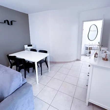 Saint Roch 2 - Confortable, Lumineux, Garage, Gare à 300m Appartamento *